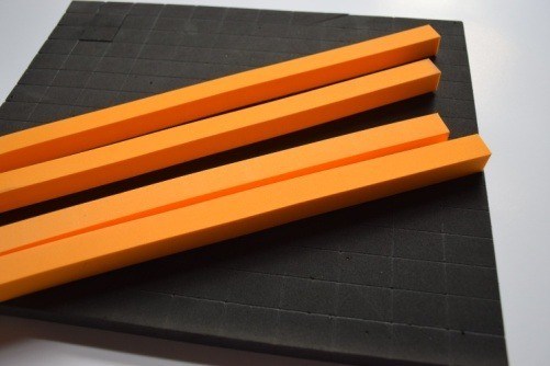 Elasticità Alta elasticità Spugna verde di gomma adesivo di taglio a stampo Ejezione per la produzione di stampo