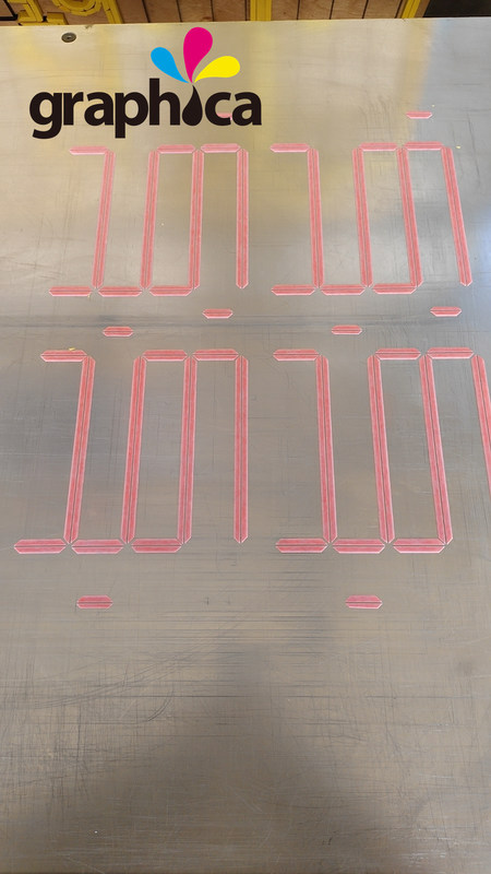 Tagliatore di matrice a fibra blu per la fabbricazione di scatole di cartone ondulato e altro