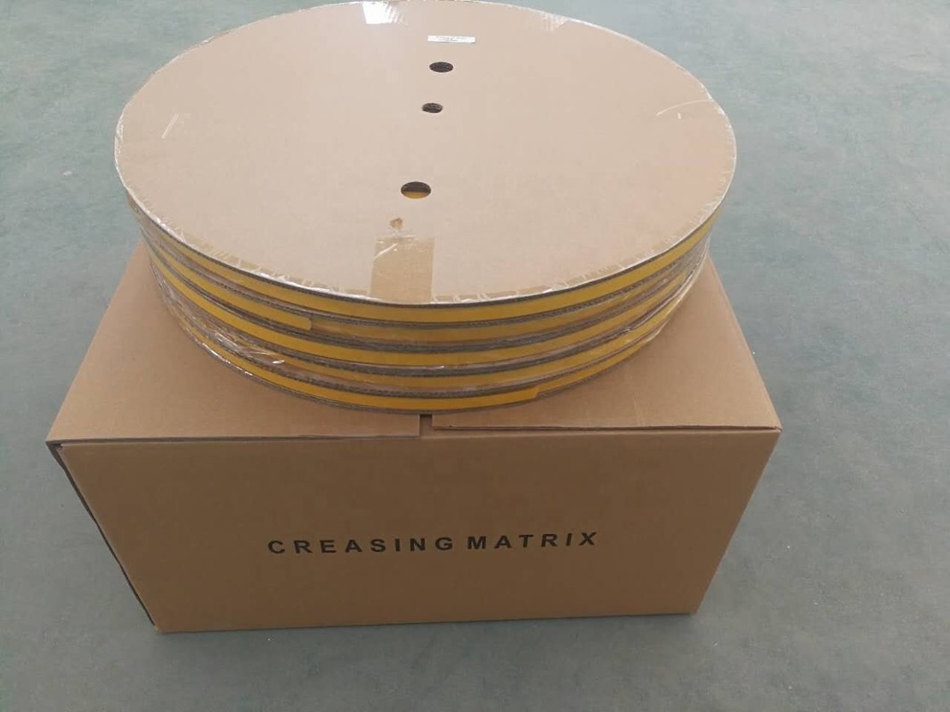 Rollo di matrice grafica a taglio a strisce in bianco 0,5 x 1,5 mm per la fabbricazione di scatole di cartone