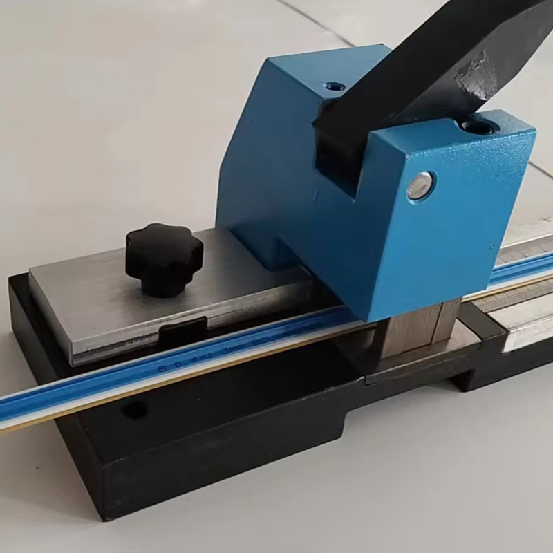 2024 Cutter a matrice a crepe manuale La soluzione perfetta per il taglio a stampo per le esigenze di stampa